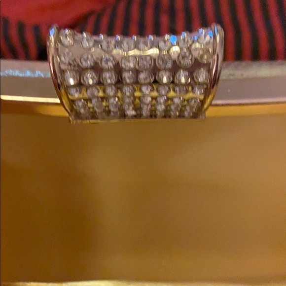 NWT Champagne Pearl Gold purse 👛 w auth crystals - Picture 3 of 5